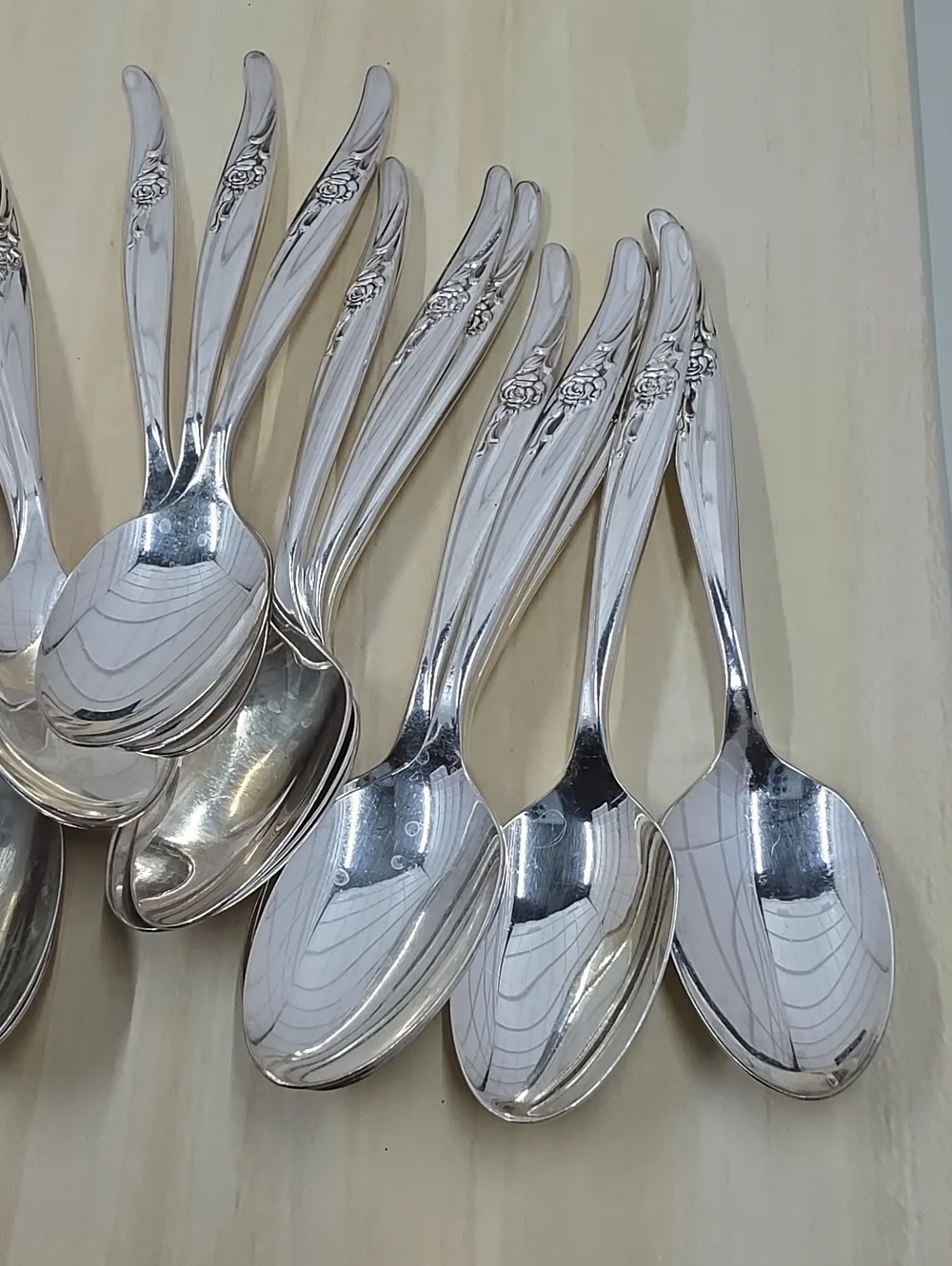 Oneida Rogers Rose Song Silverplate Teaspoons Set Of 29 Vintage 1964 Flatware